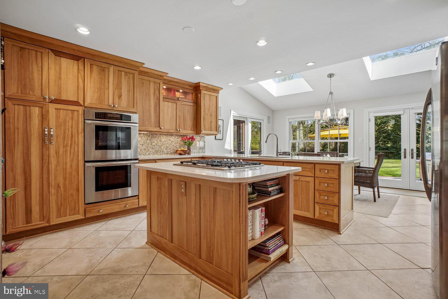 WAPLES MILL ESTATES - Residential