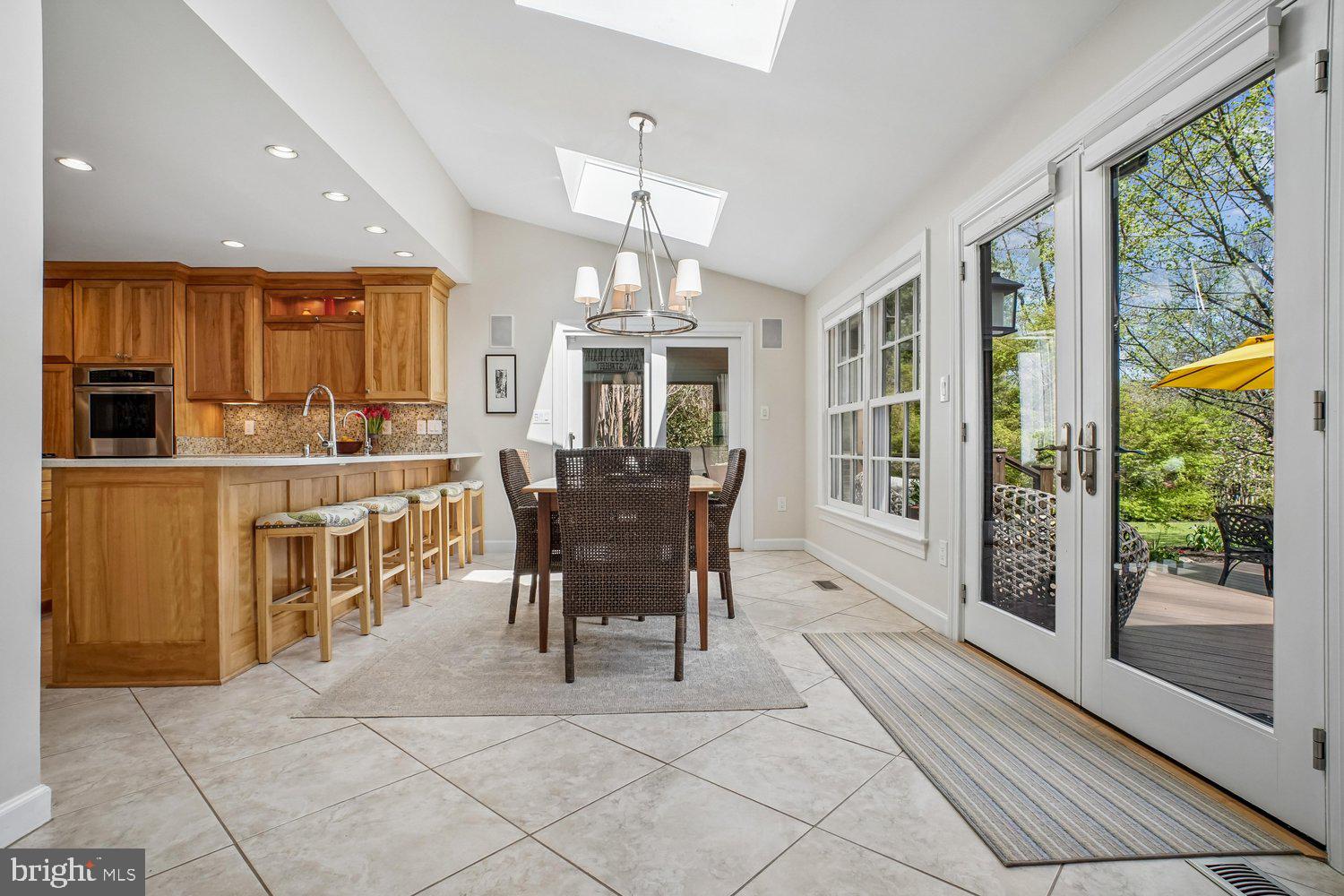 WAPLES MILL ESTATES - Residential