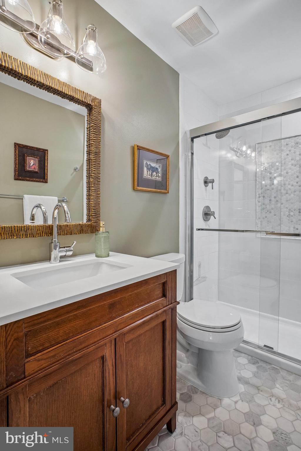 WAPLES MILL ESTATES - Residential