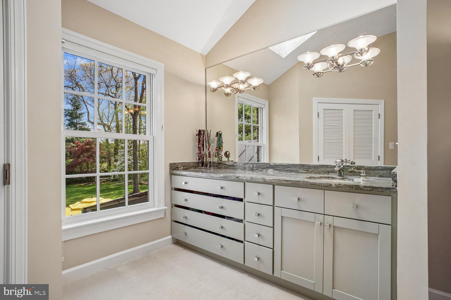 WAPLES MILL ESTATES - Residential