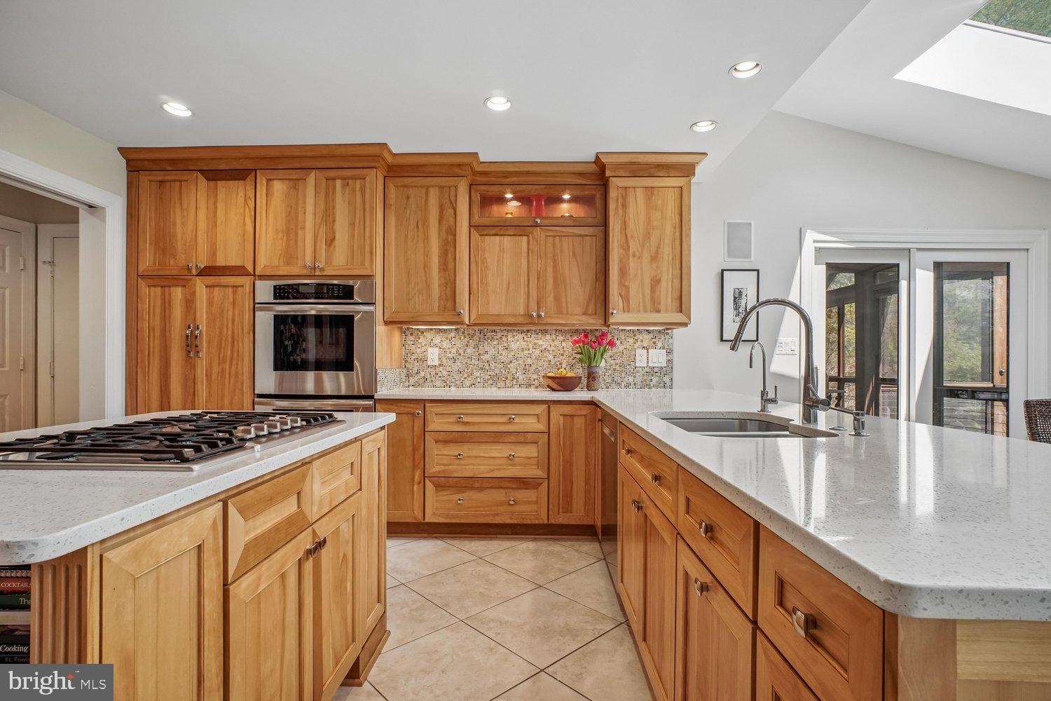 WAPLES MILL ESTATES - Residential