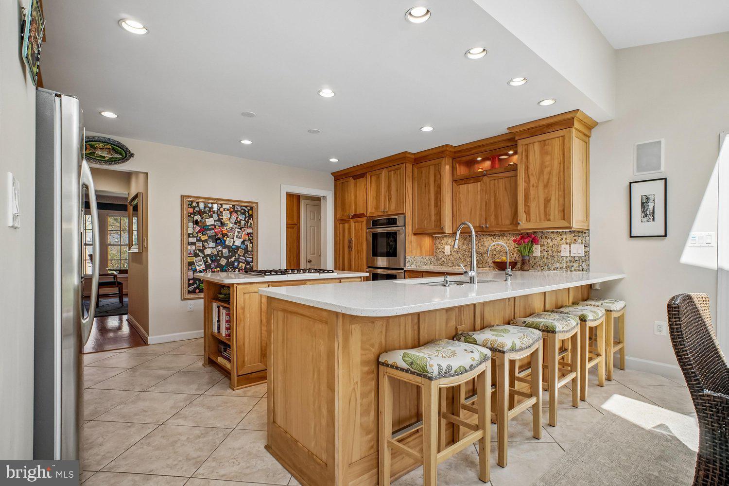 WAPLES MILL ESTATES - Residential