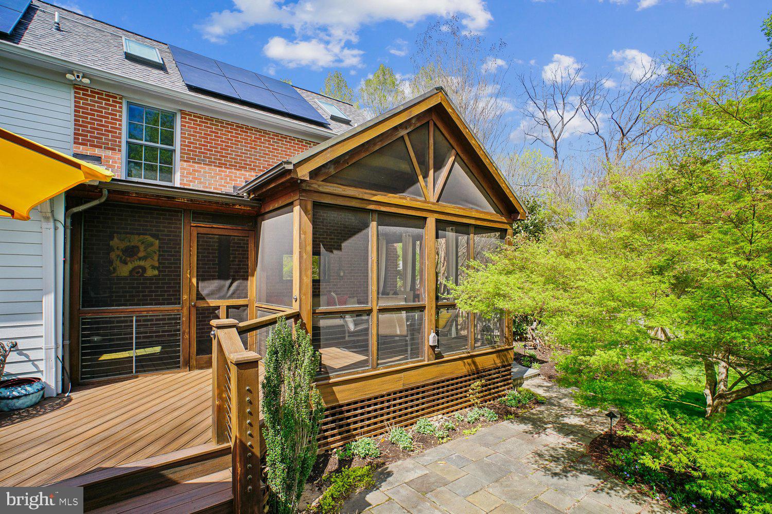 WAPLES MILL ESTATES - Residential