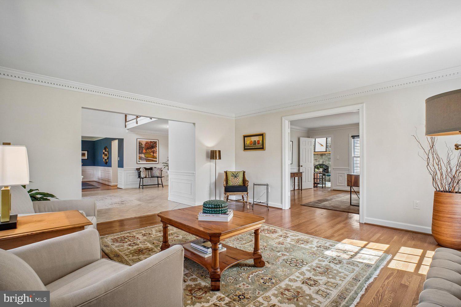 WAPLES MILL ESTATES - Residential