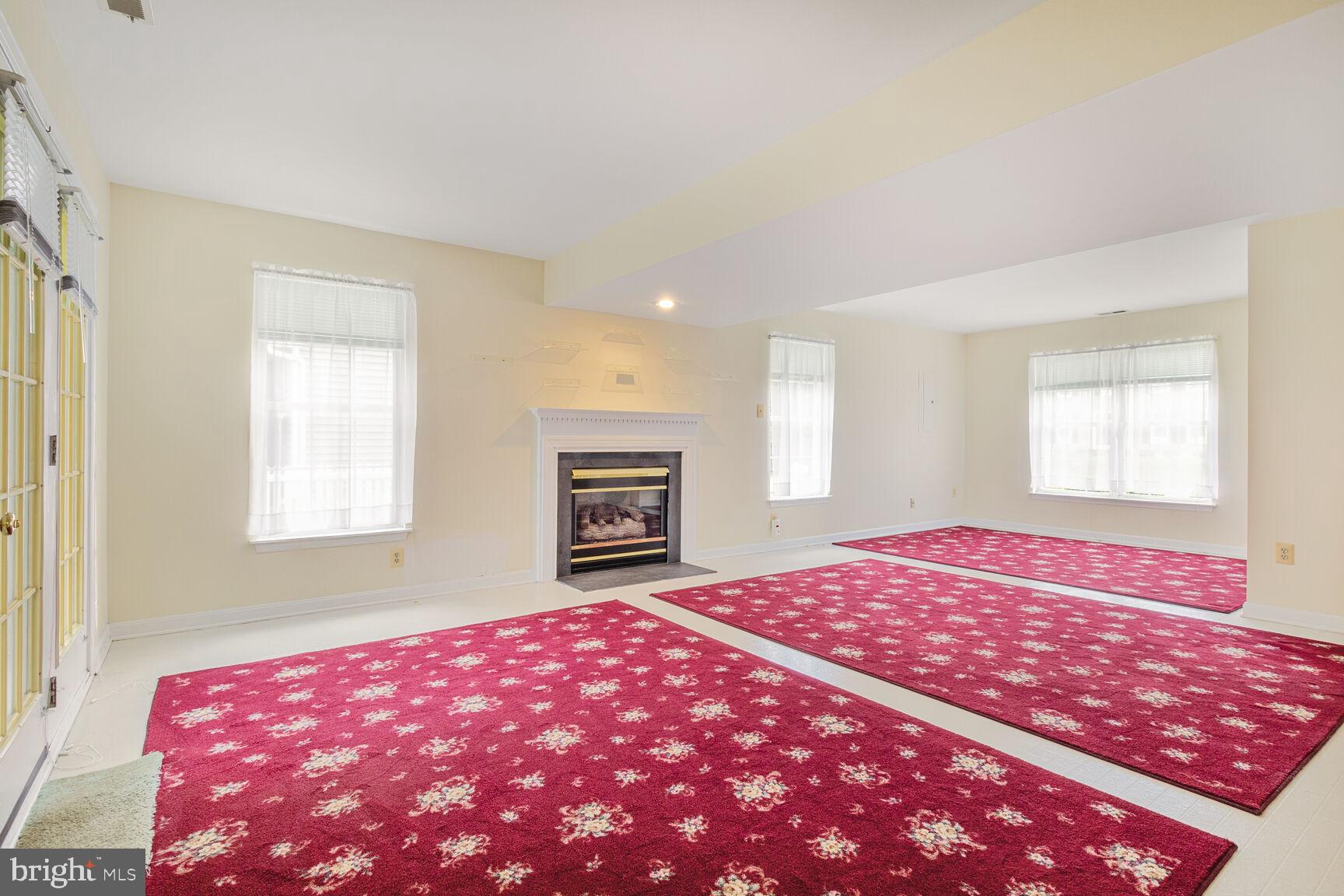 CARROLLTOWNE - Residential