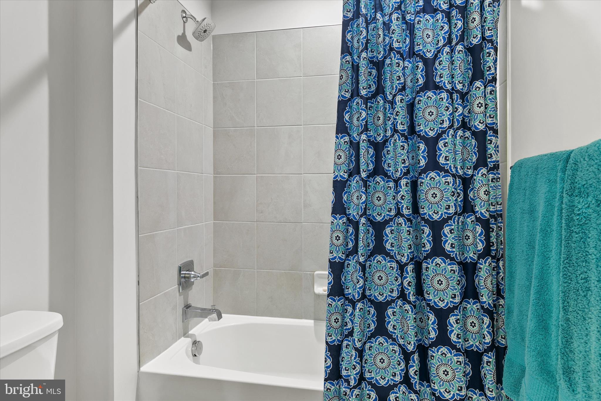 MIDDLE CREEK PRESERVE - Residential