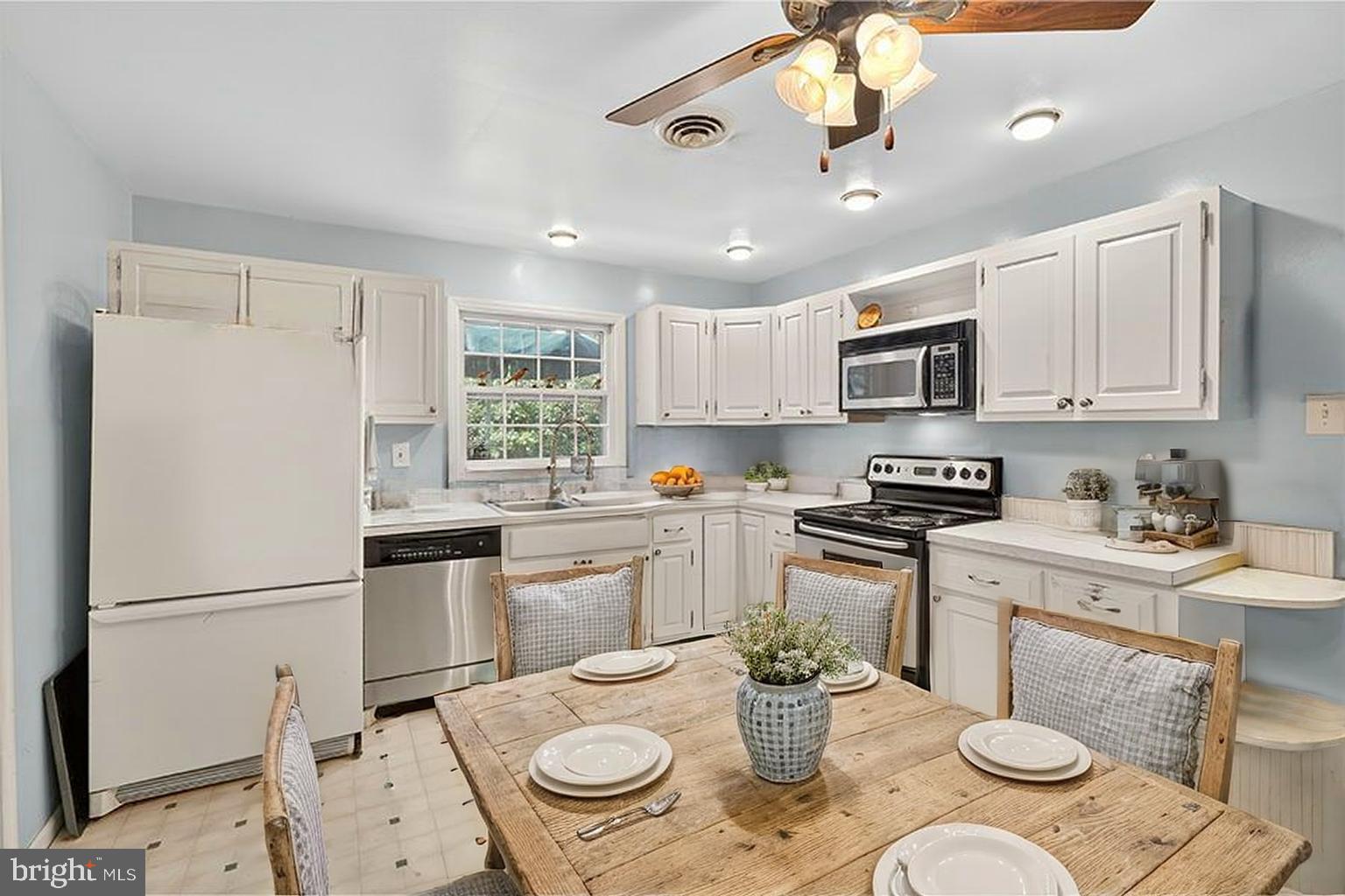 3830 MOUNT ATLAS LANE