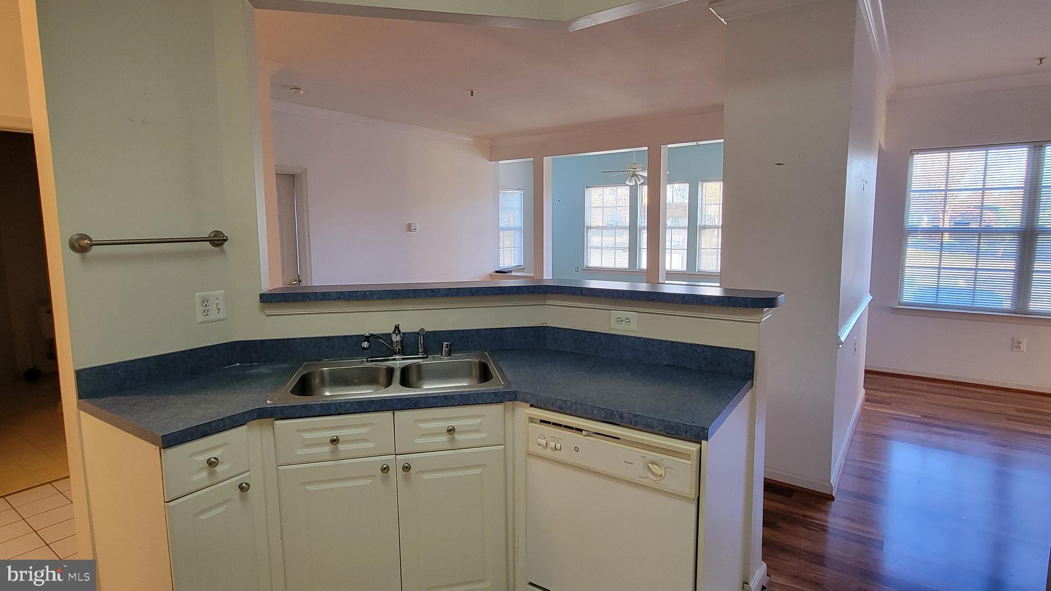 CAMERON GROVE - Residential