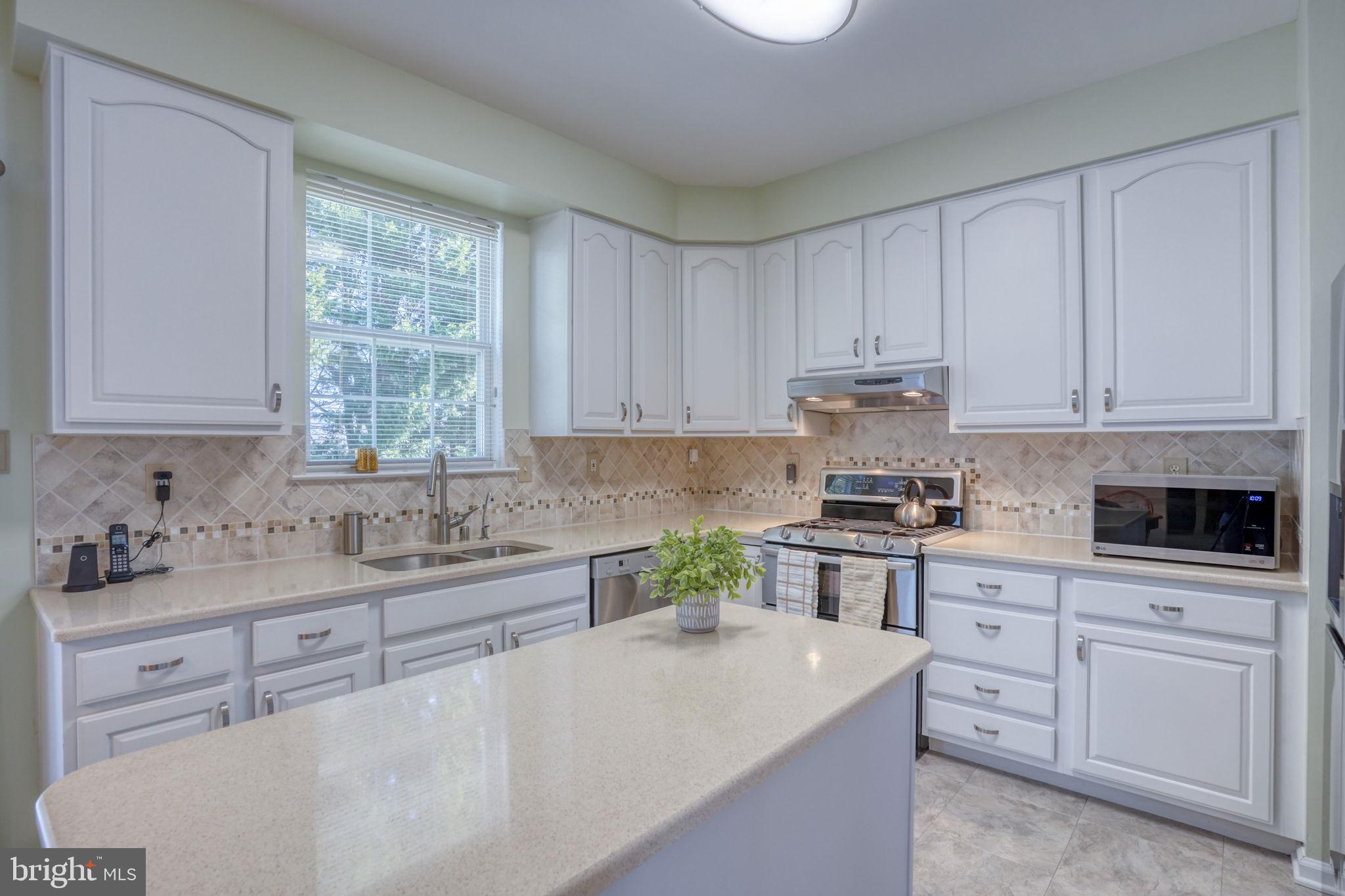 THOMAS COVE - Residential