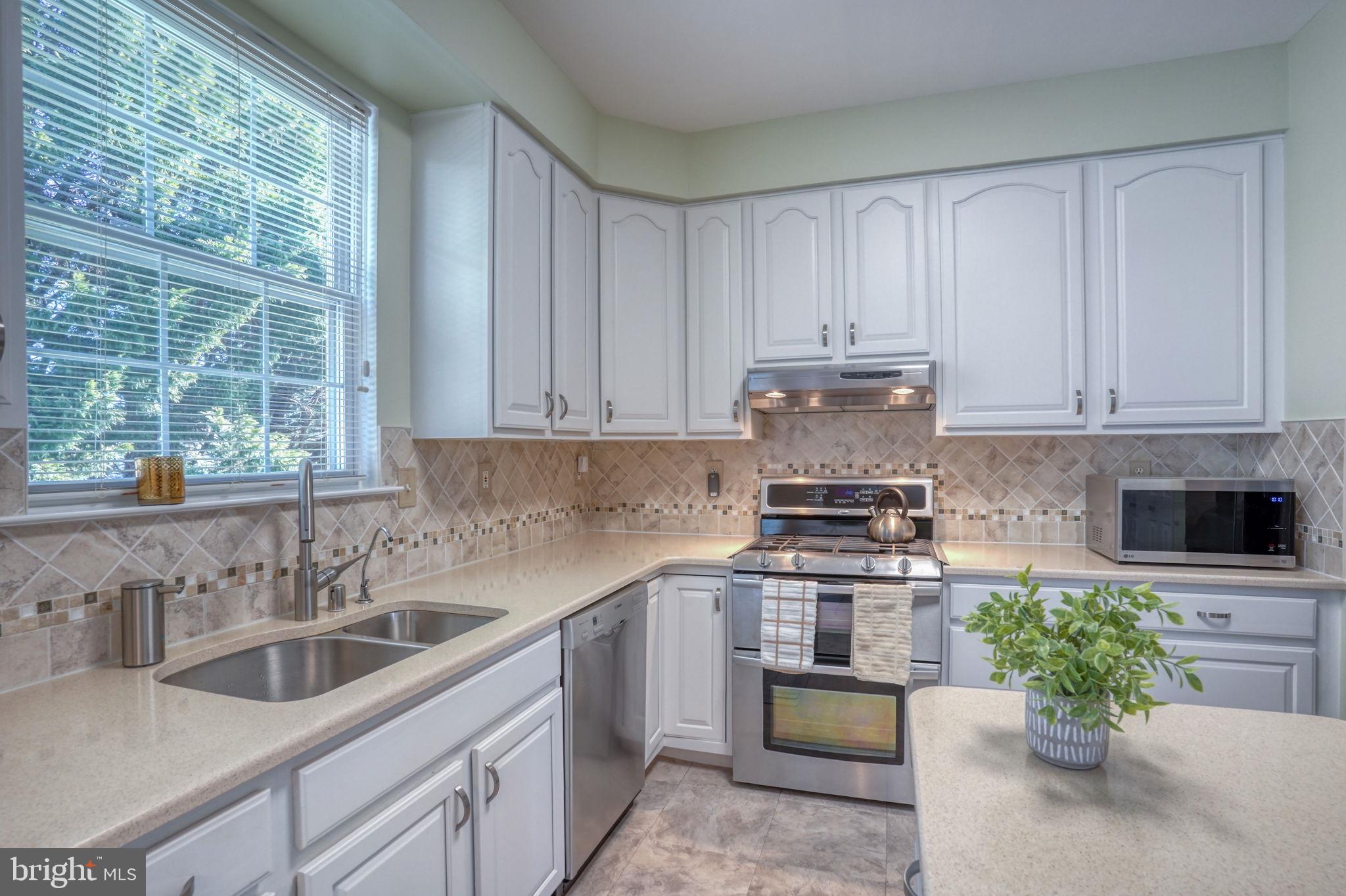 THOMAS COVE - Residential