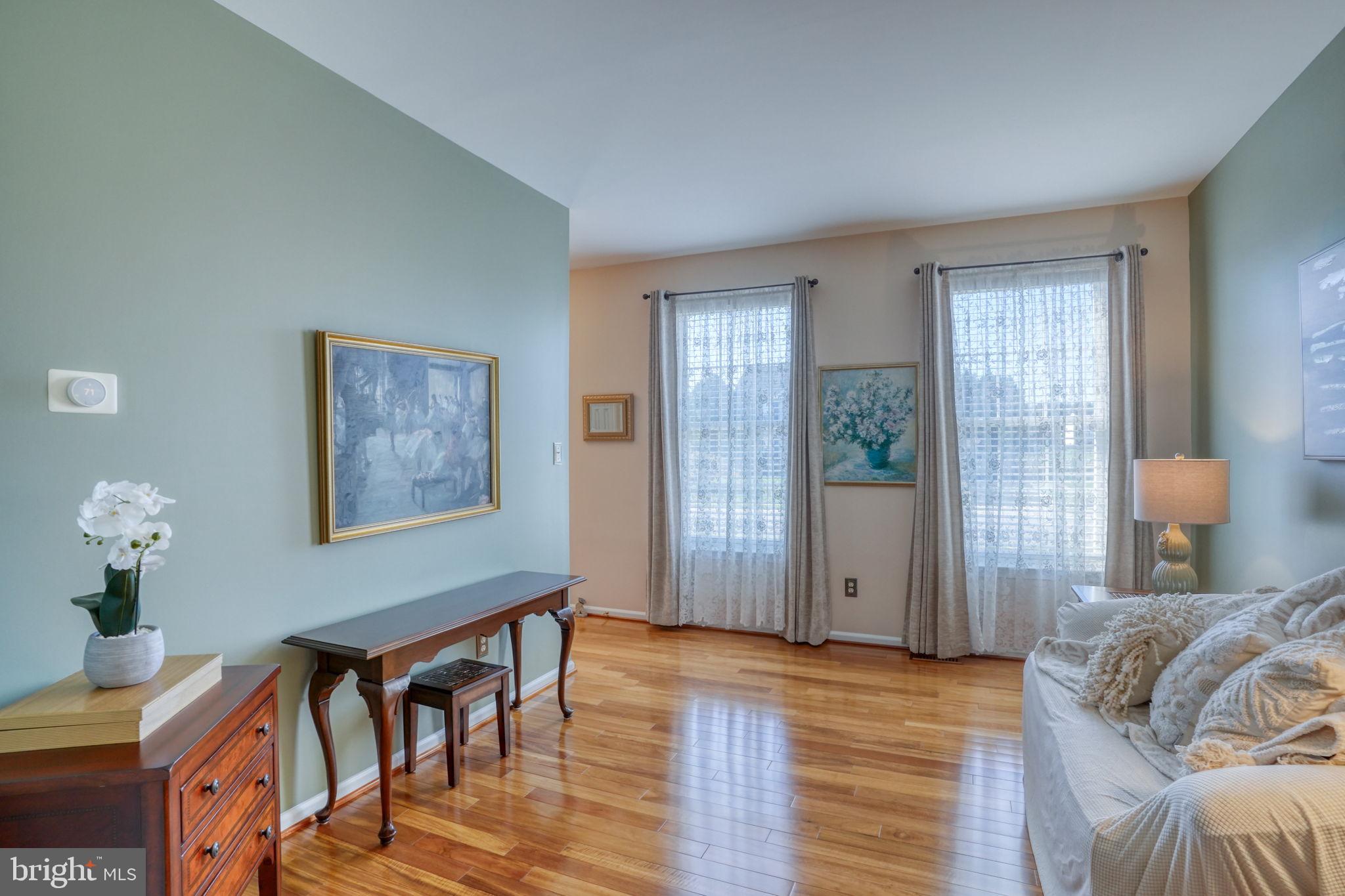 THOMAS COVE - Residential