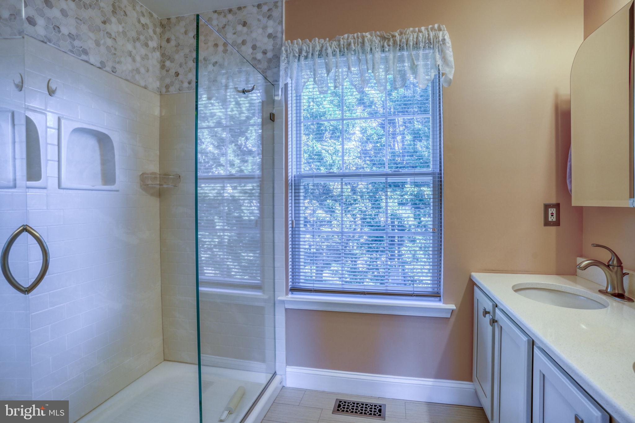 THOMAS COVE - Residential