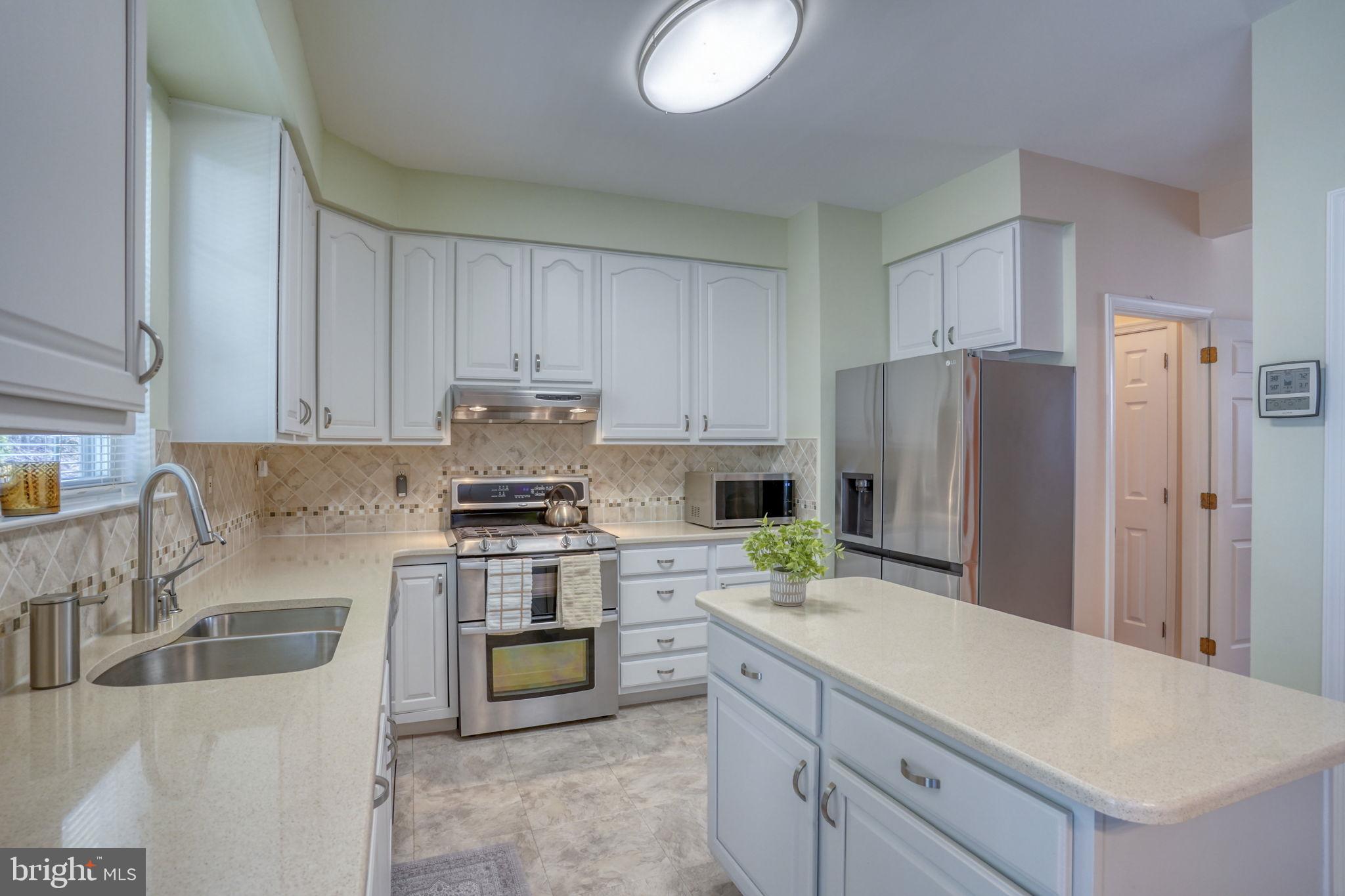 THOMAS COVE - Residential