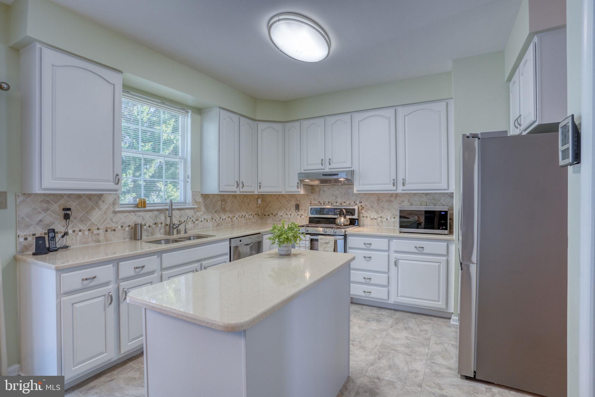 THOMAS COVE - Residential