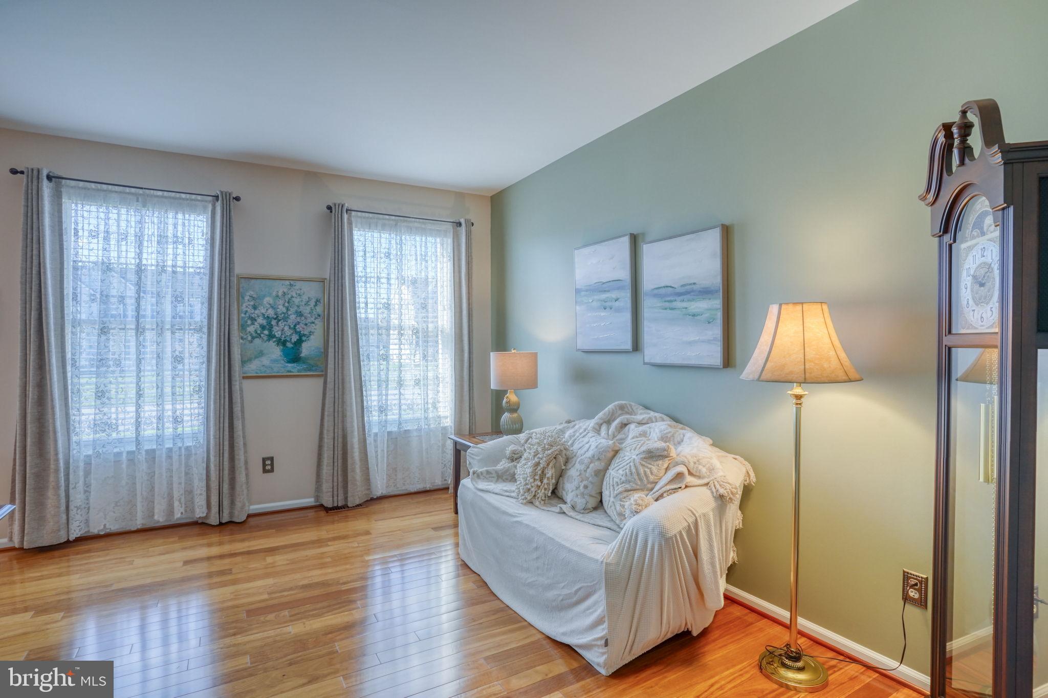 THOMAS COVE - Residential