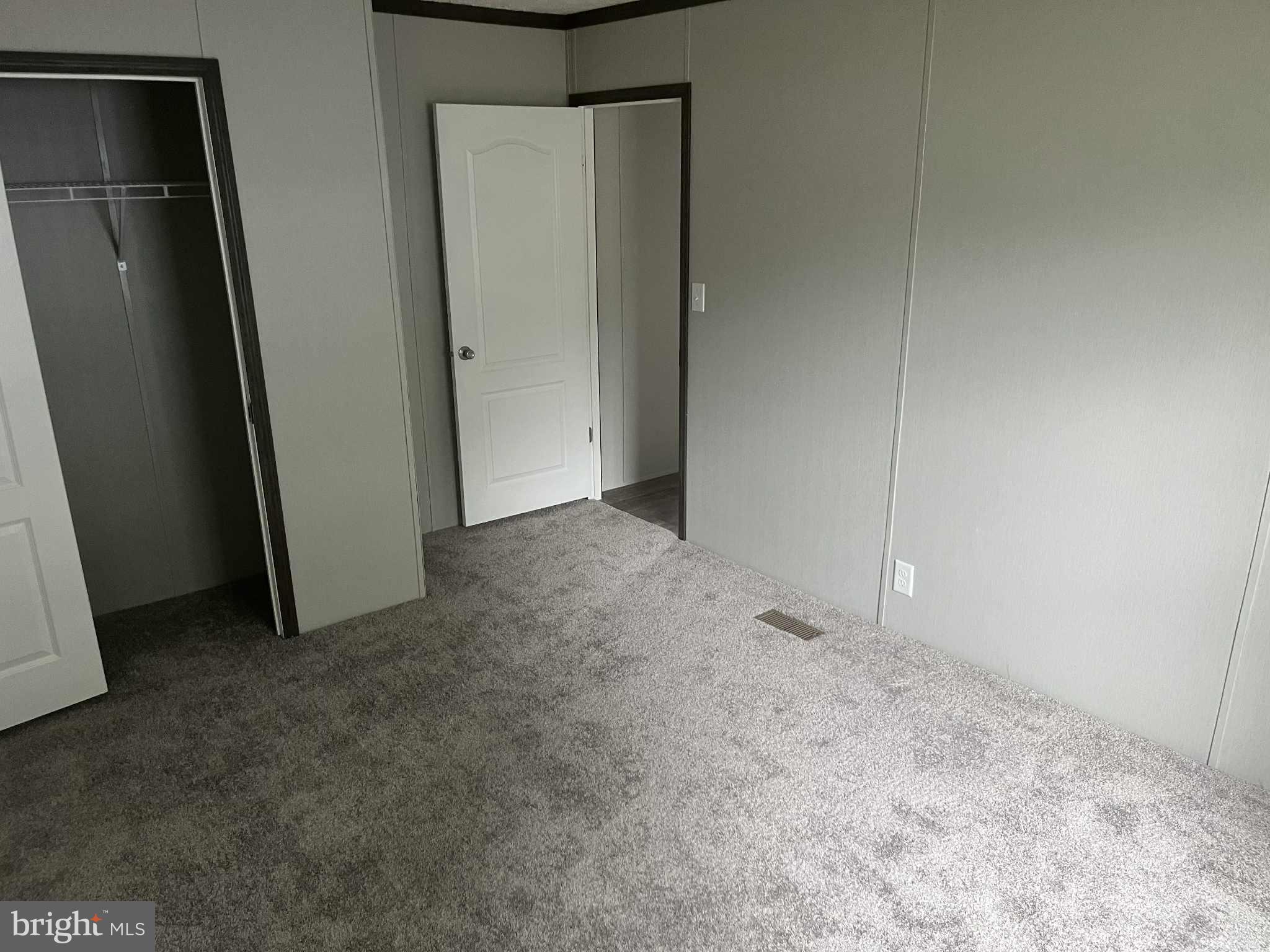 89 SAINT CLAIRS VILLAGE