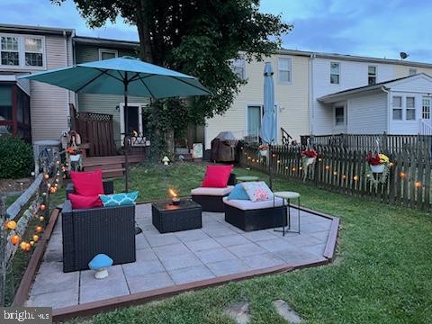 SEVEN COURTS - Residential