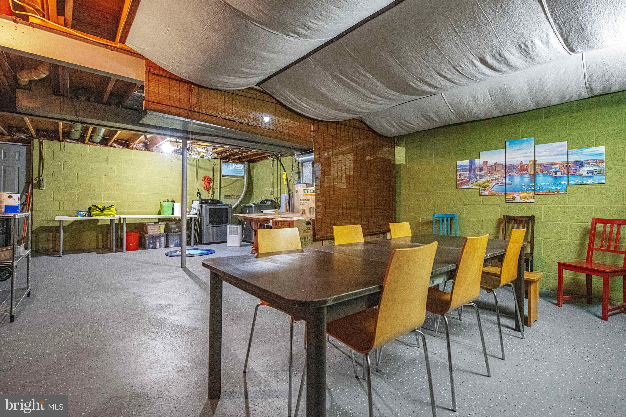 SEVEN COURTS - Residential