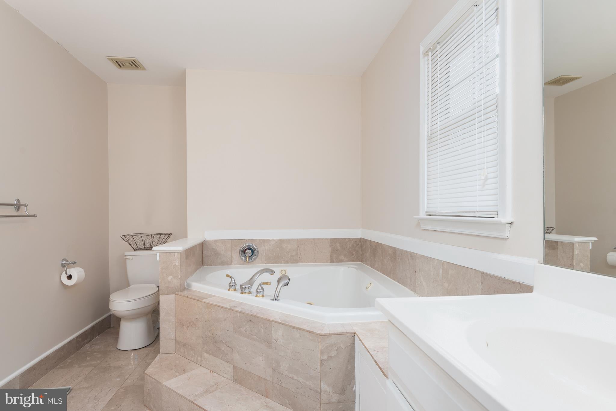 AQUIA RUN - Residential