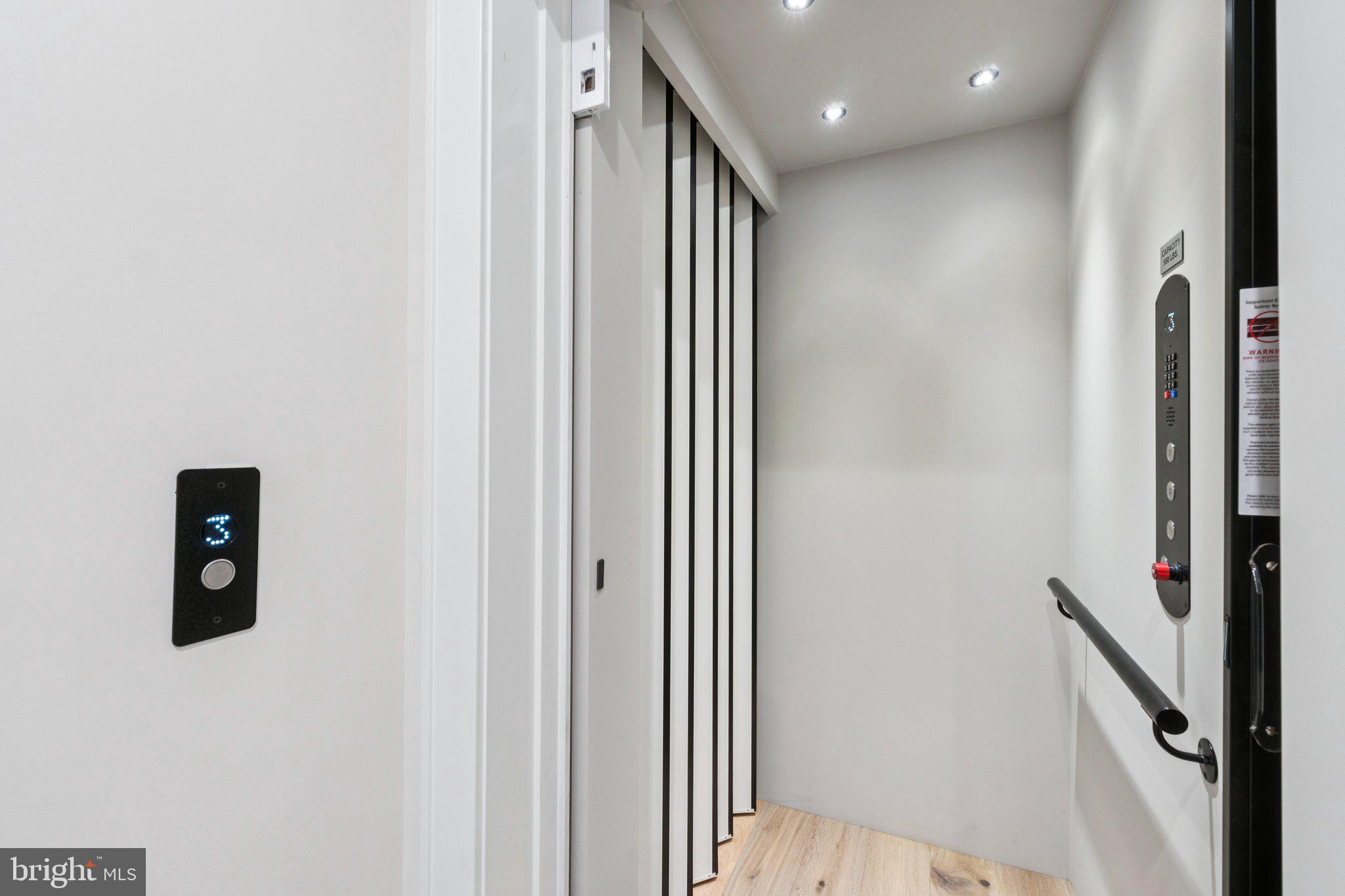 CHARRED OAK ESTATES - Residential