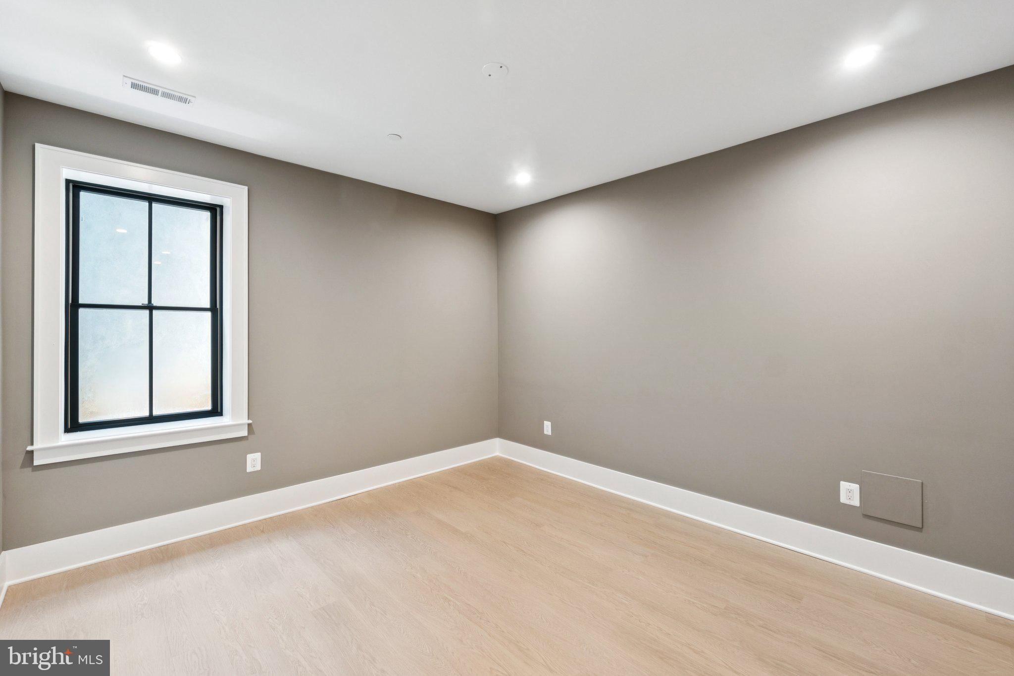 CHARRED OAK ESTATES - Residential