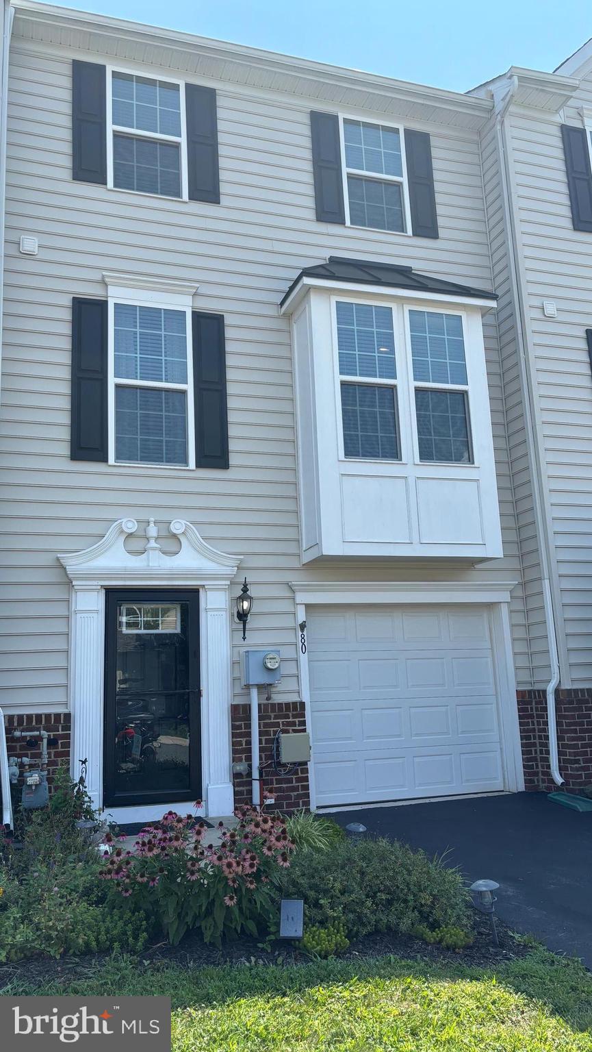 80 GREEN VIEW DRIVE