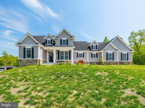 16016 Ambleside Court, Hughesville, MD MLS: MDCH2042716