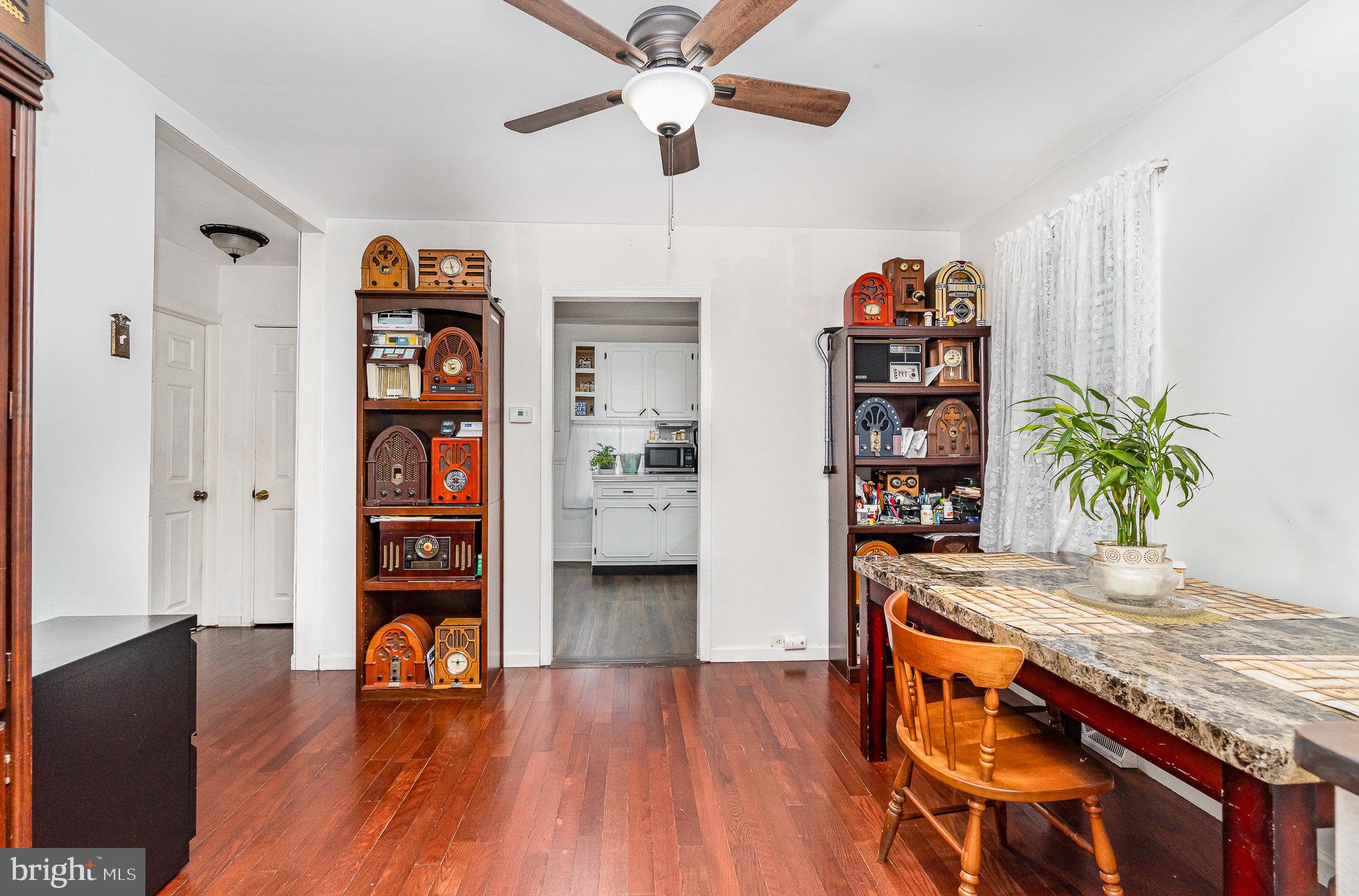 103 S CHESTNUT