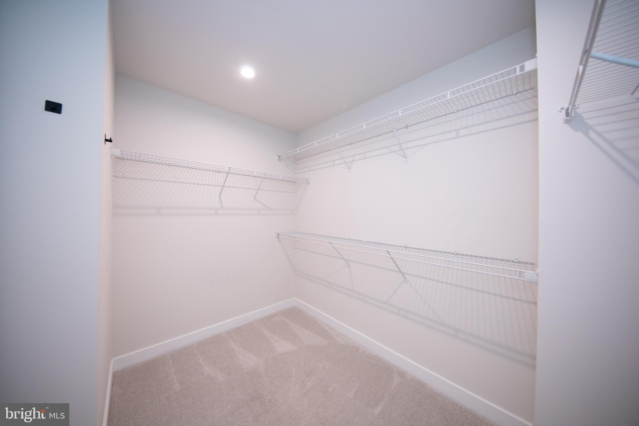 JAMES RUN CARRIAGE HOMES - Residential