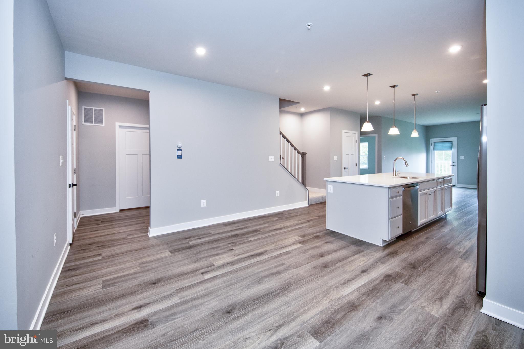 JAMES RUN CARRIAGE HOMES - Residential