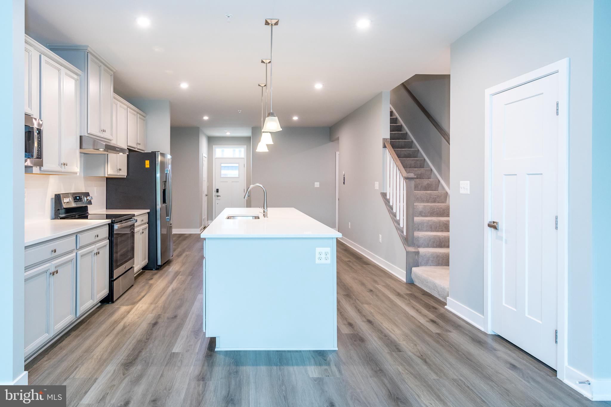 JAMES RUN CARRIAGE HOMES - Residential