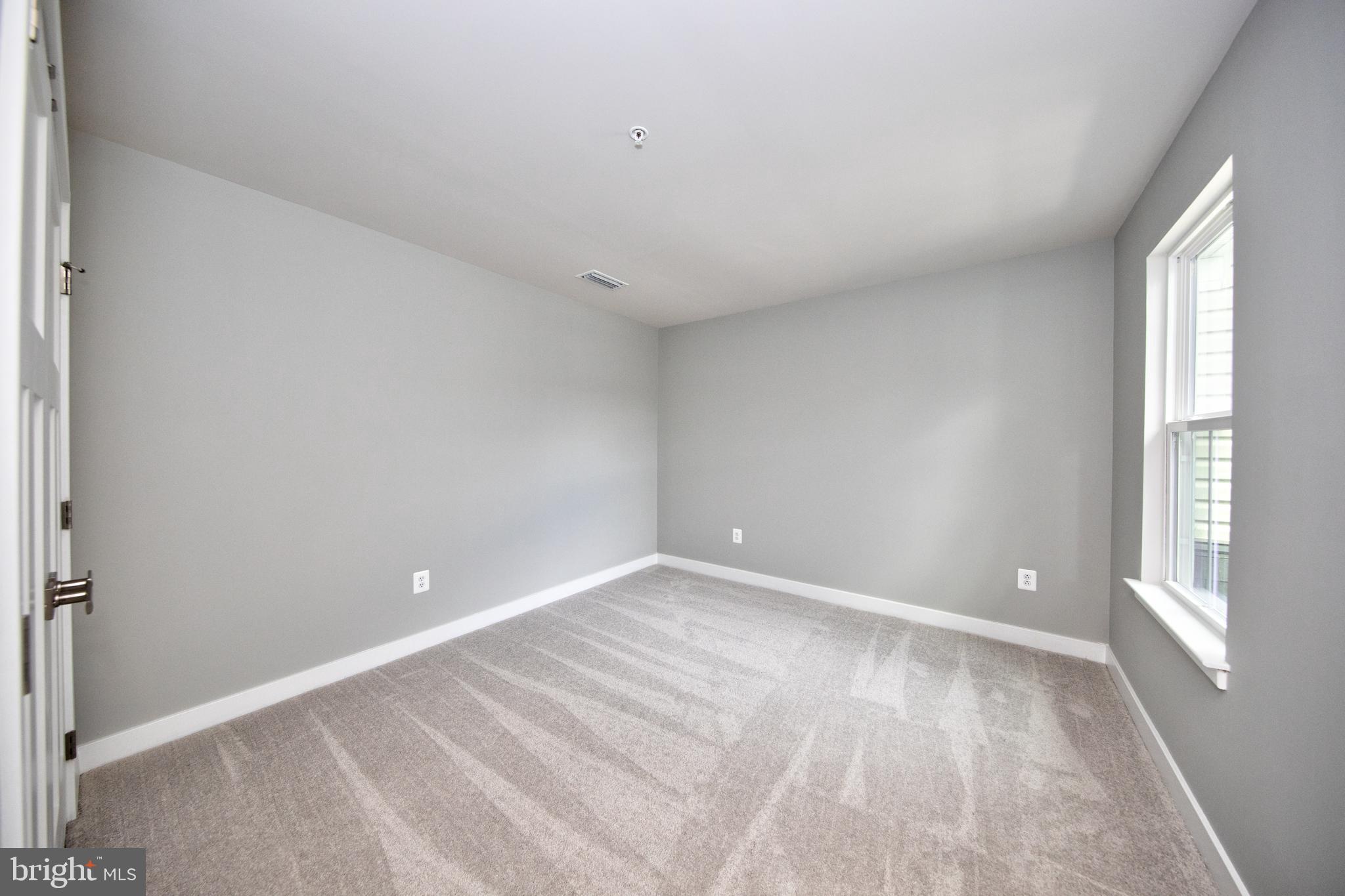 JAMES RUN CARRIAGE HOMES - Residential