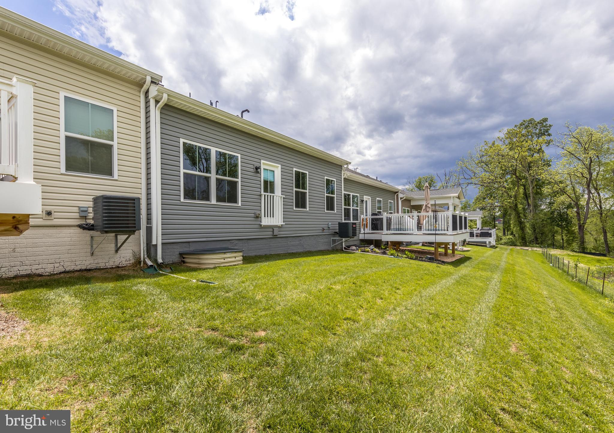 JAMES RUN CARRIAGE HOMES - Residential