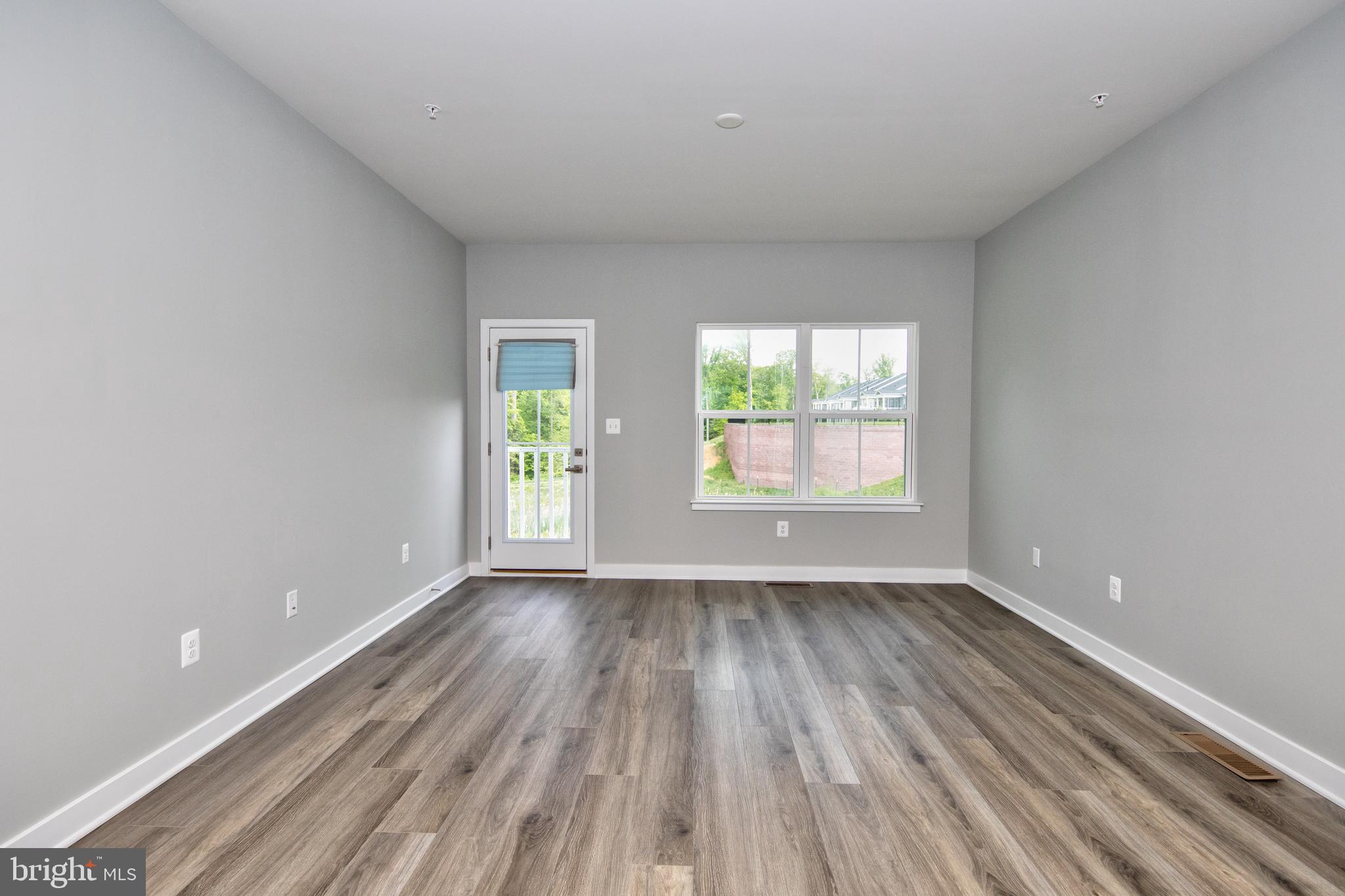 JAMES RUN CARRIAGE HOMES - Residential