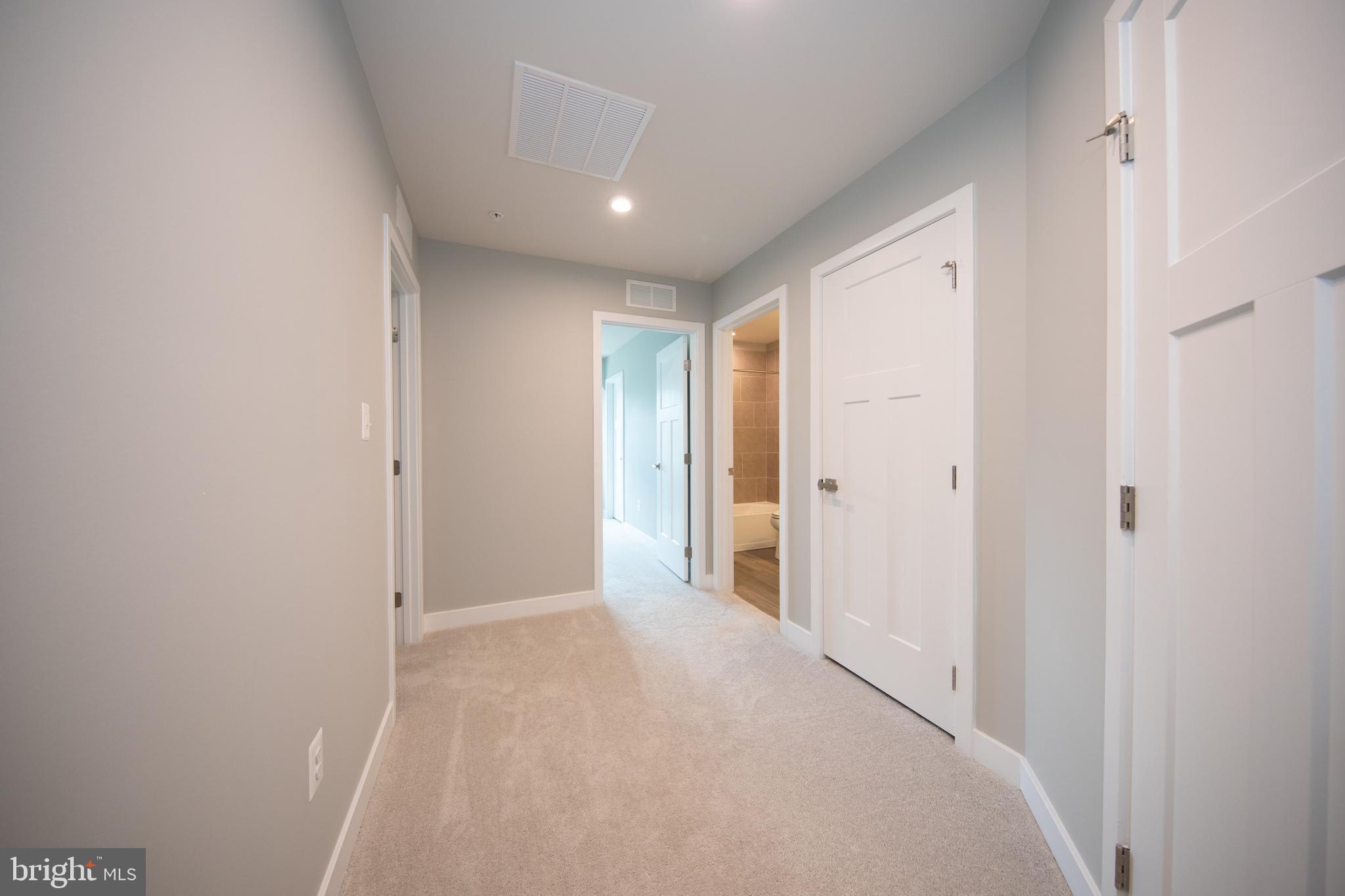 JAMES RUN CARRIAGE HOMES - Residential