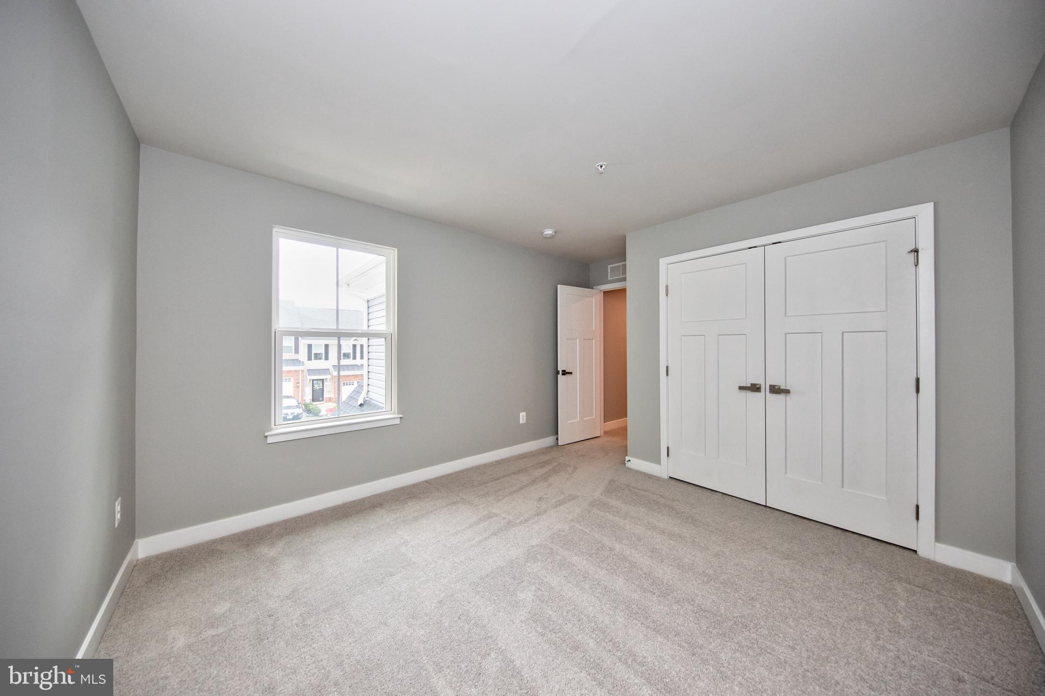 JAMES RUN CARRIAGE HOMES - Residential