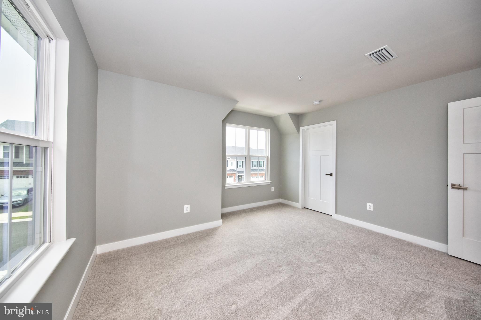 JAMES RUN CARRIAGE HOMES - Residential