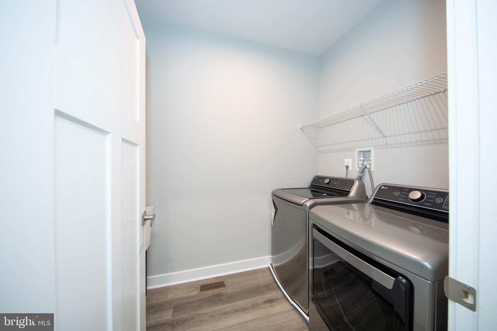 JAMES RUN CARRIAGE HOMES - Residential