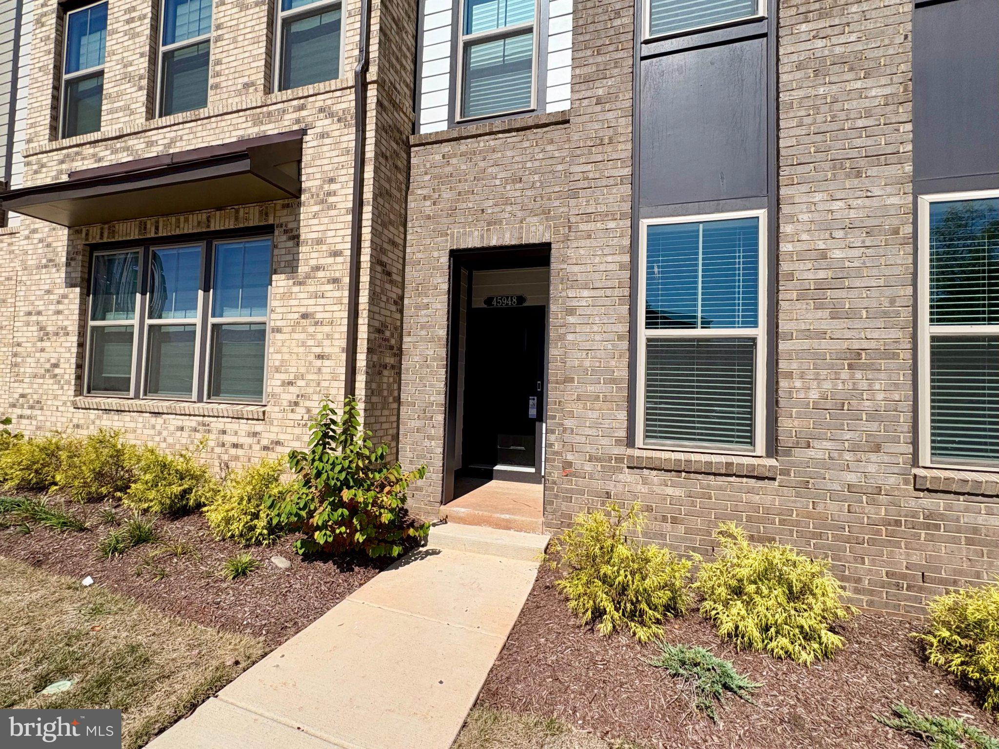 45948 SWALLOW TERRACE