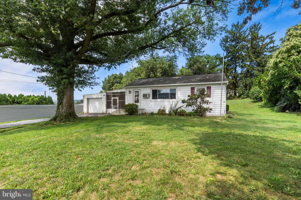 Photo of 331 Maple Street, COLUMBIA, PA 17512 (MLS # PALA2093474)