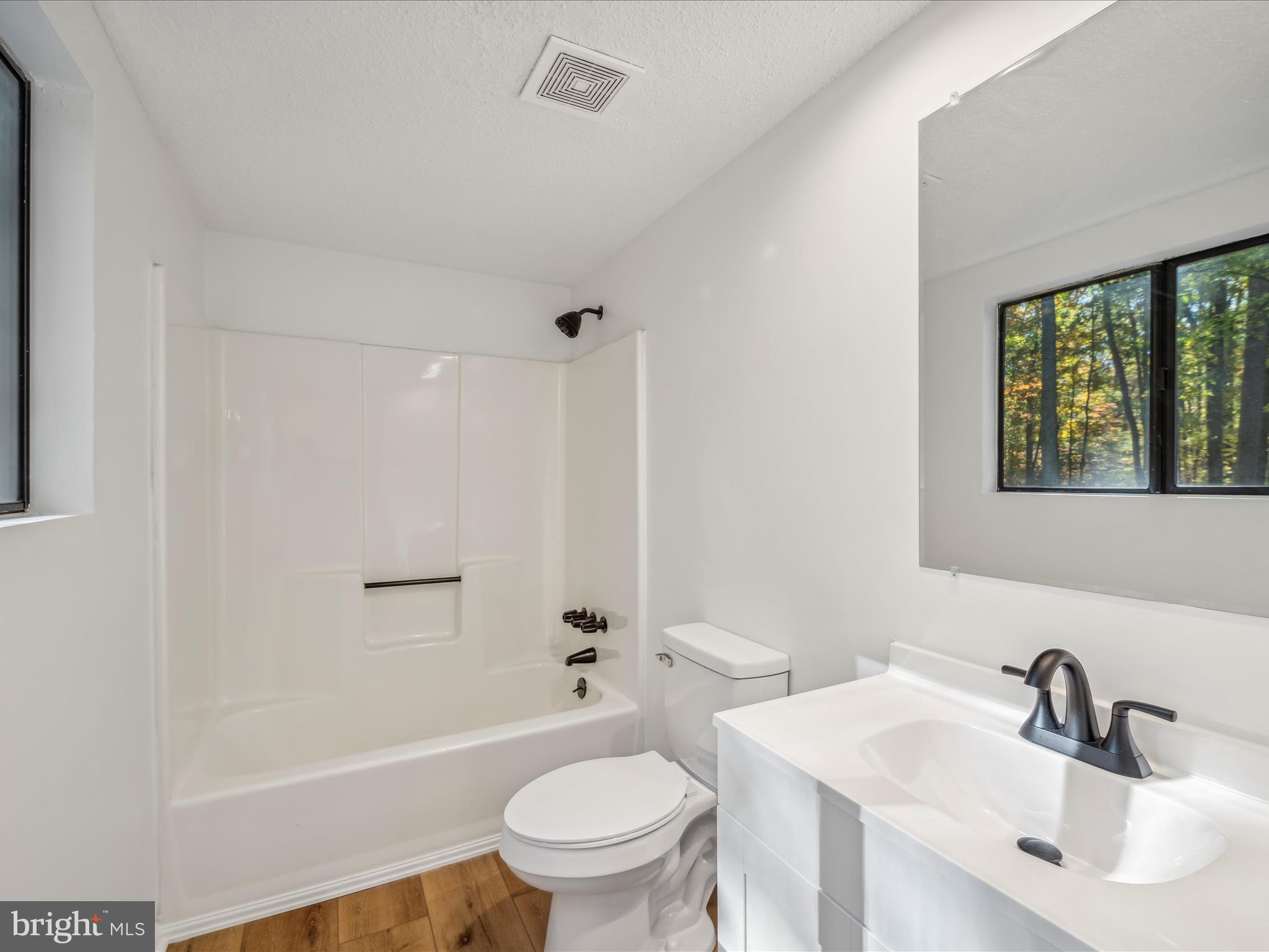 THE WOODS - Residential