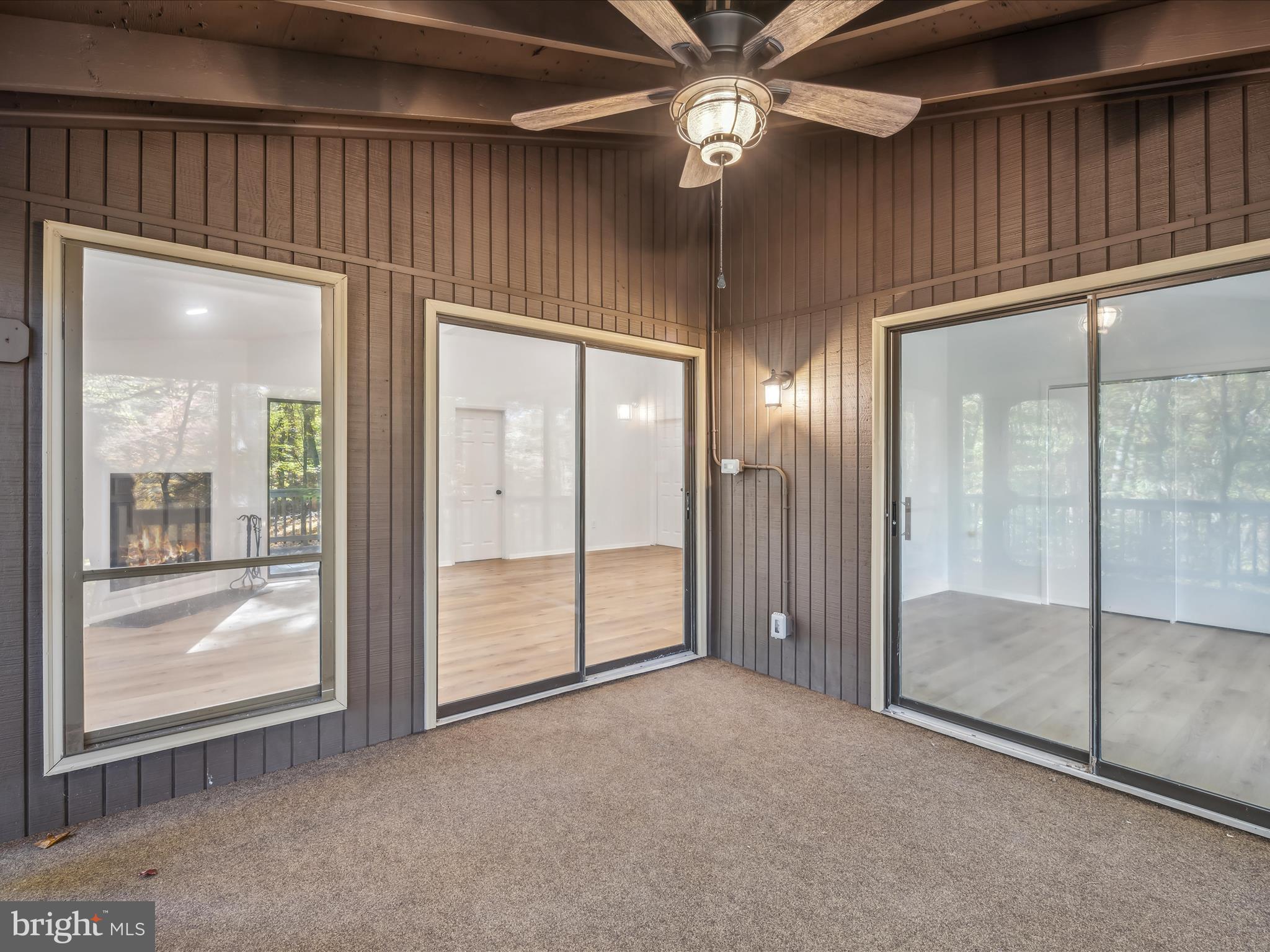 THE WOODS - Residential