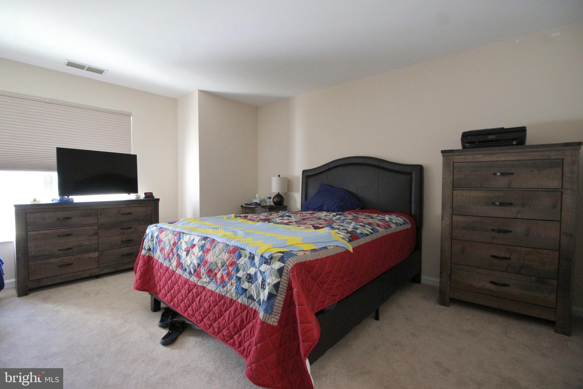 ASHBURN VILLAGE - Residential Lease