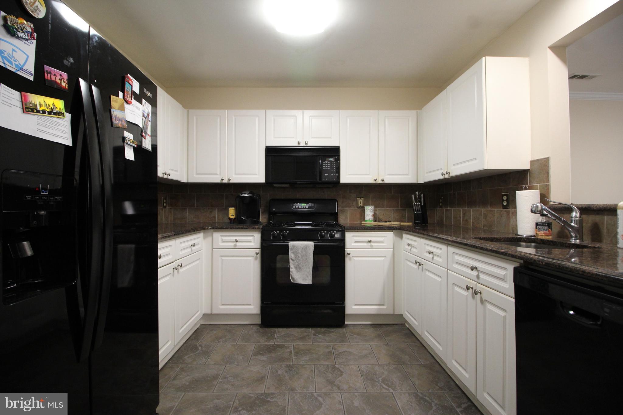 ASHBURN VILLAGE - Residential Lease