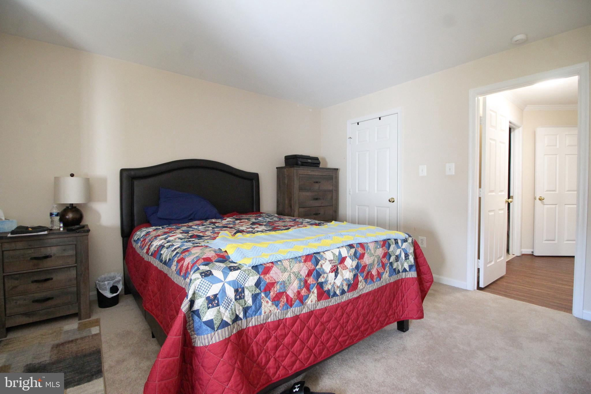 ASHBURN VILLAGE - Residential Lease