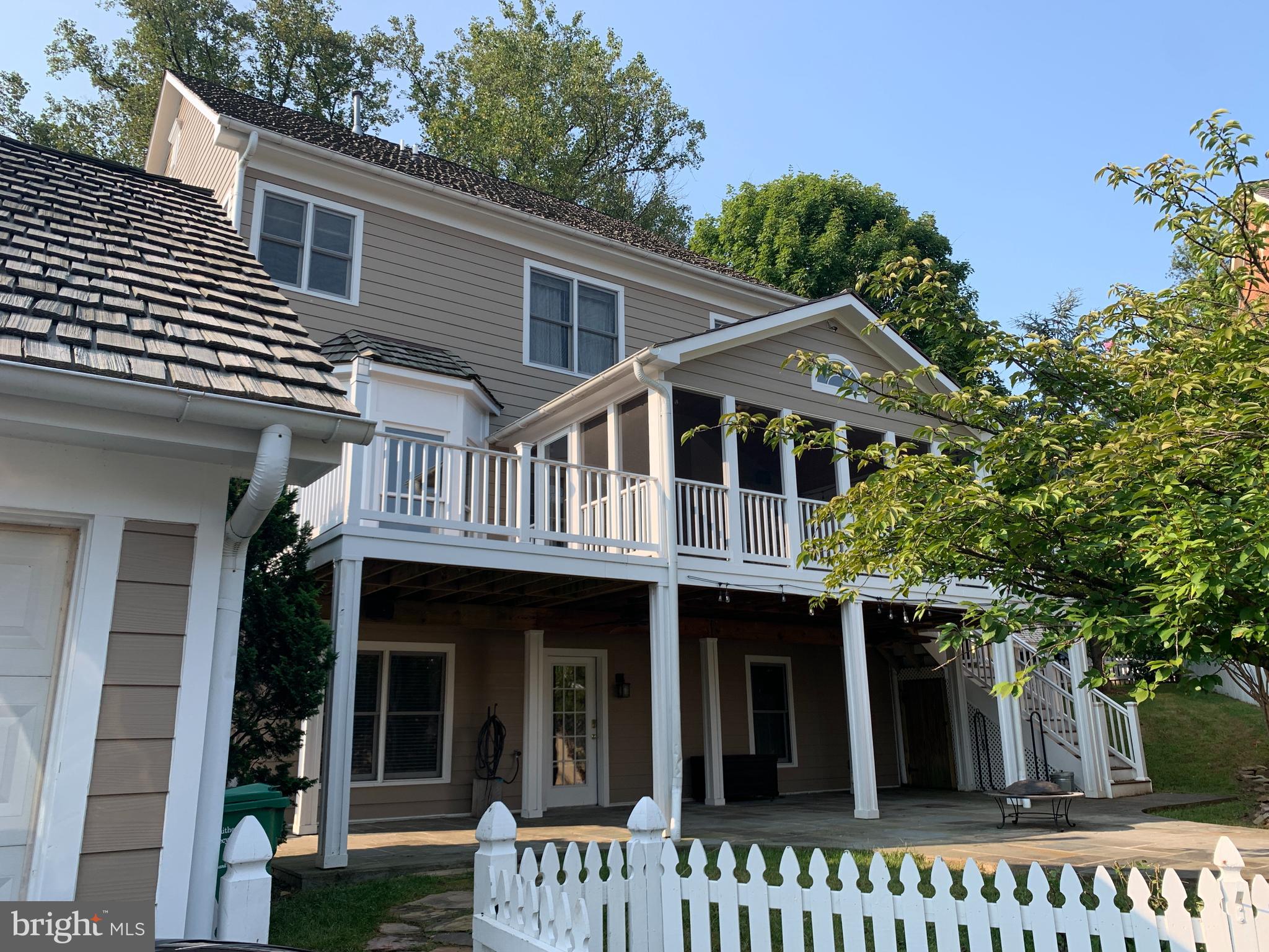 KENTLANDS - Residential Lease