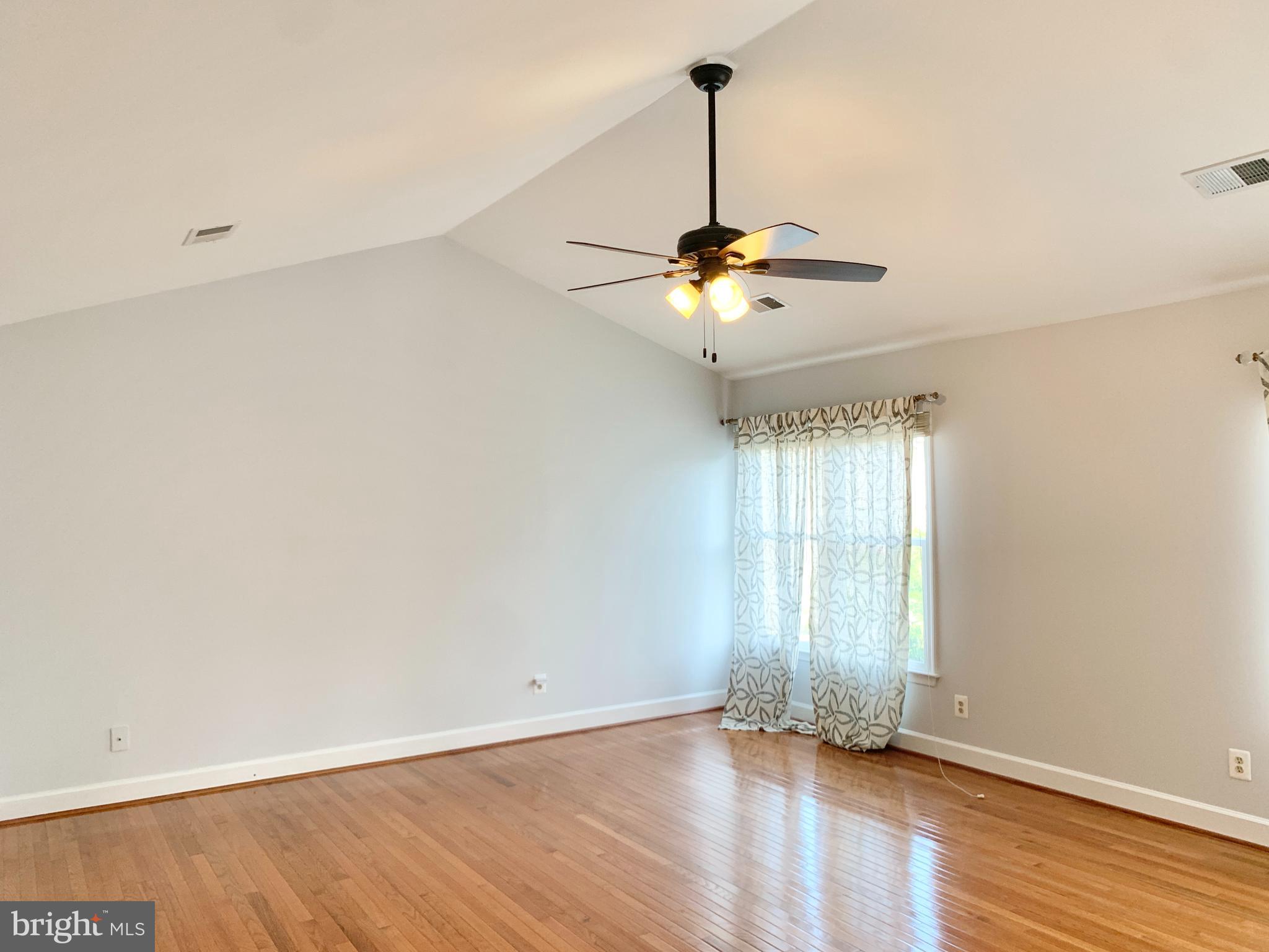 KENTLANDS - Residential Lease