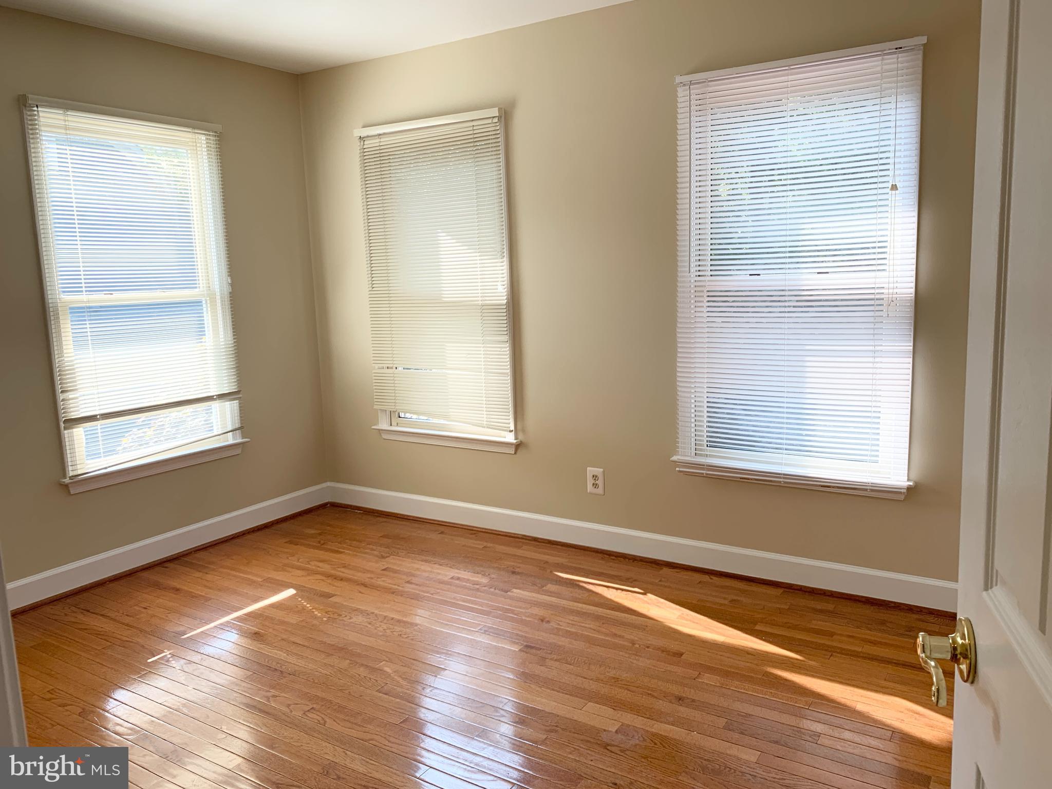 KENTLANDS - Residential Lease