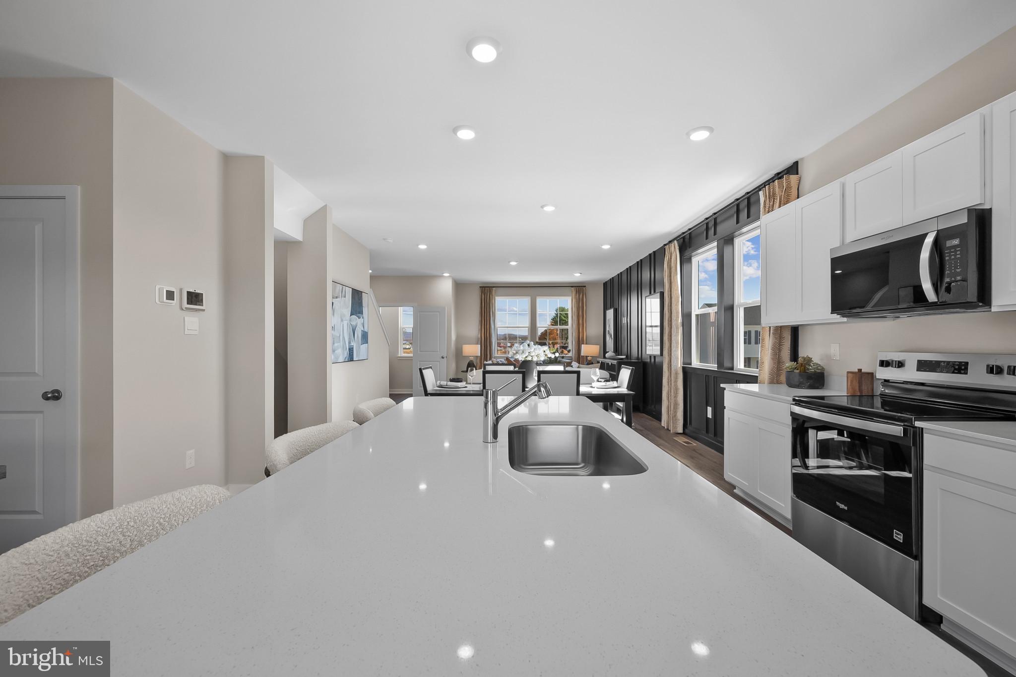 RIVERPOINTE - Residential