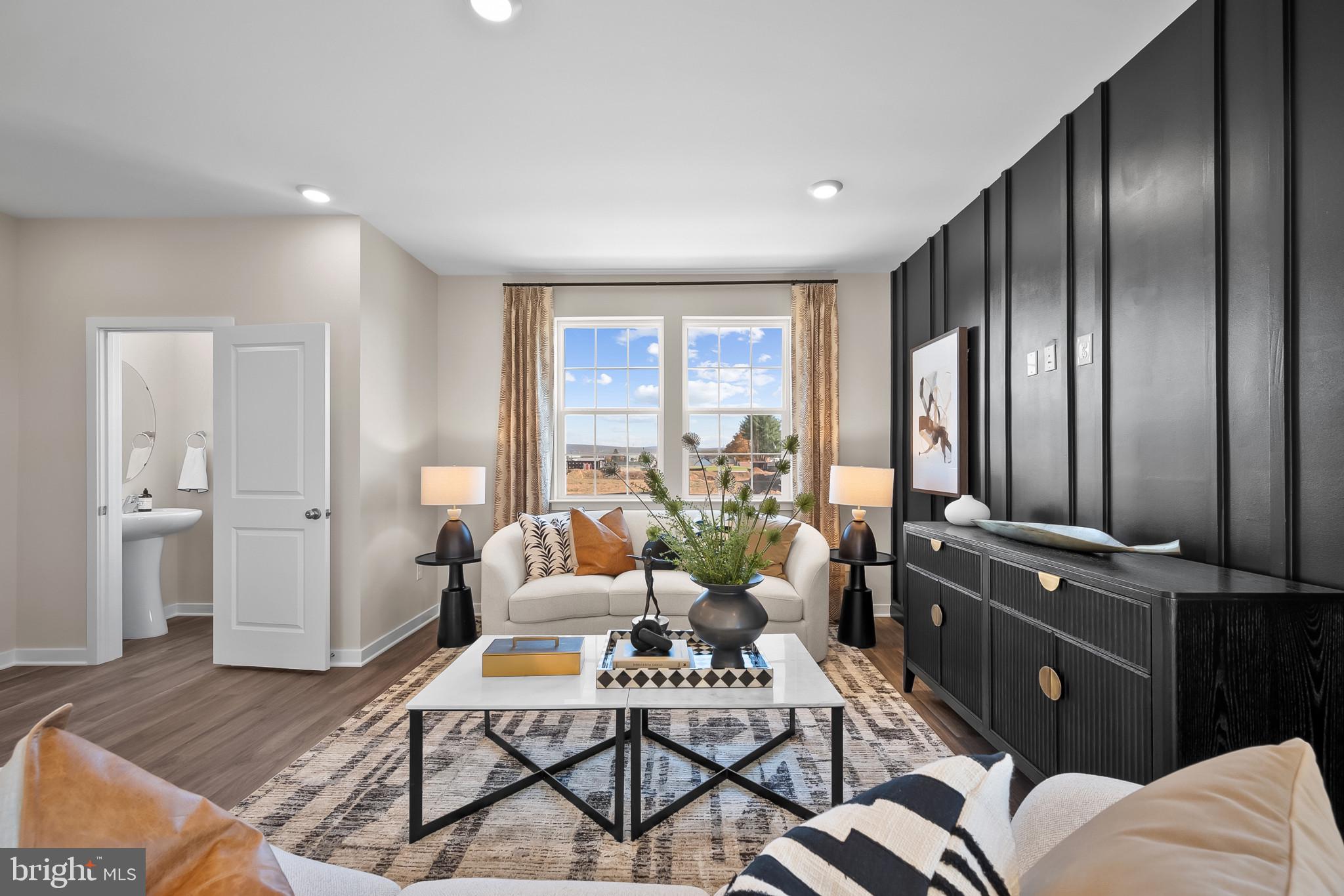 RIVERPOINTE - Residential